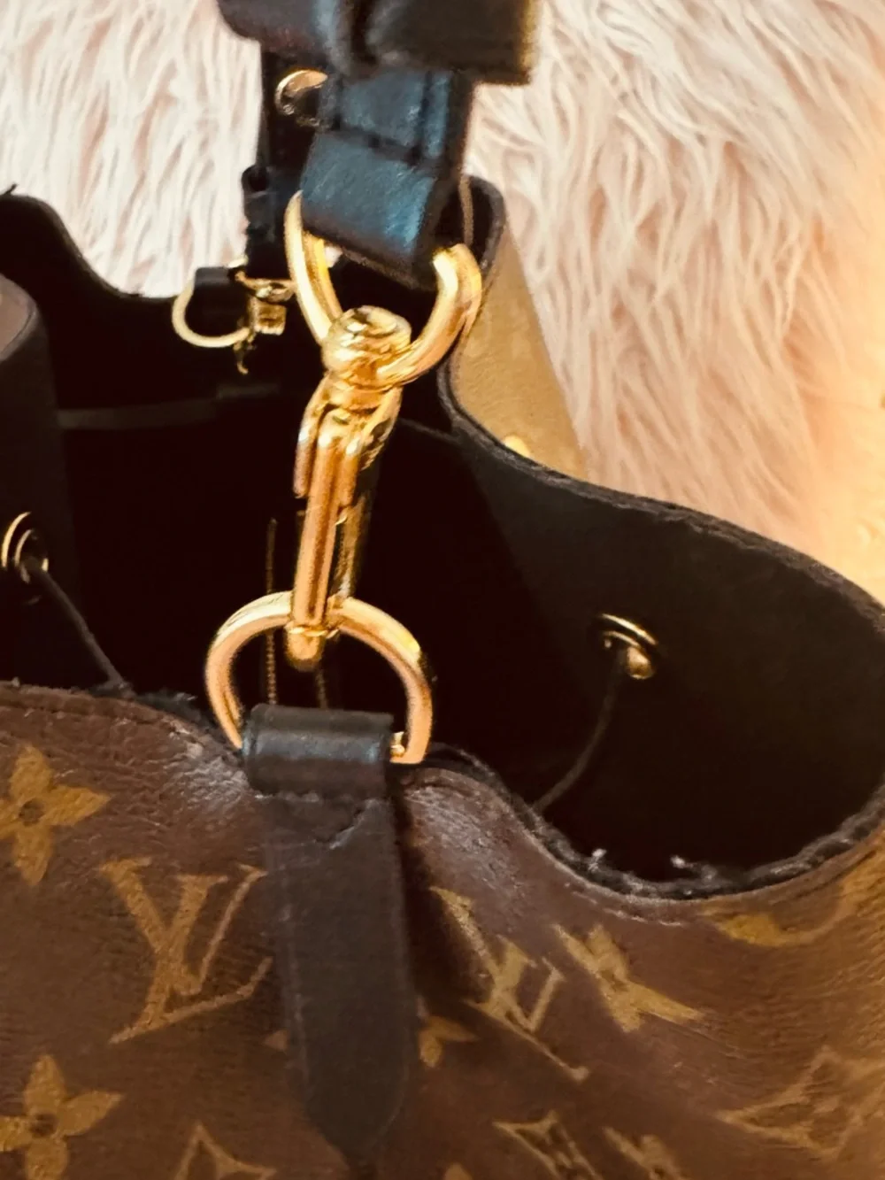 Louis Vuitton Monogram Drawstring Shoulder Bag - Brown & Gold - Picture 7 of 9